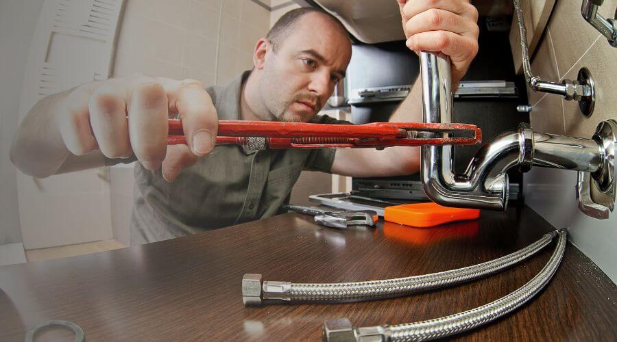 Expert burst pipe repair services in Chippewa Lake, MI